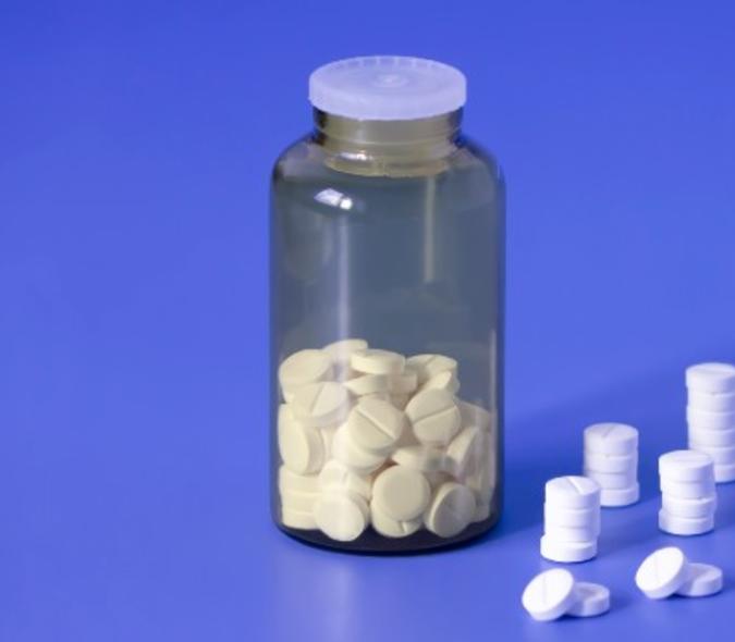 Image of medication bottle with metformin.